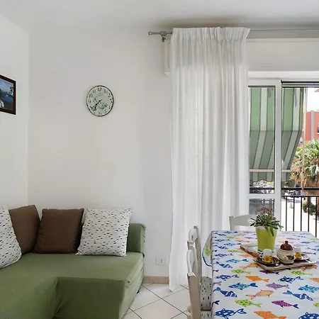 Mari_ Fior Apartment *