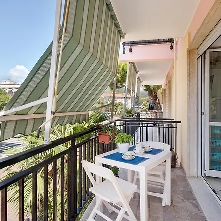 Mari_ Fior Apartment